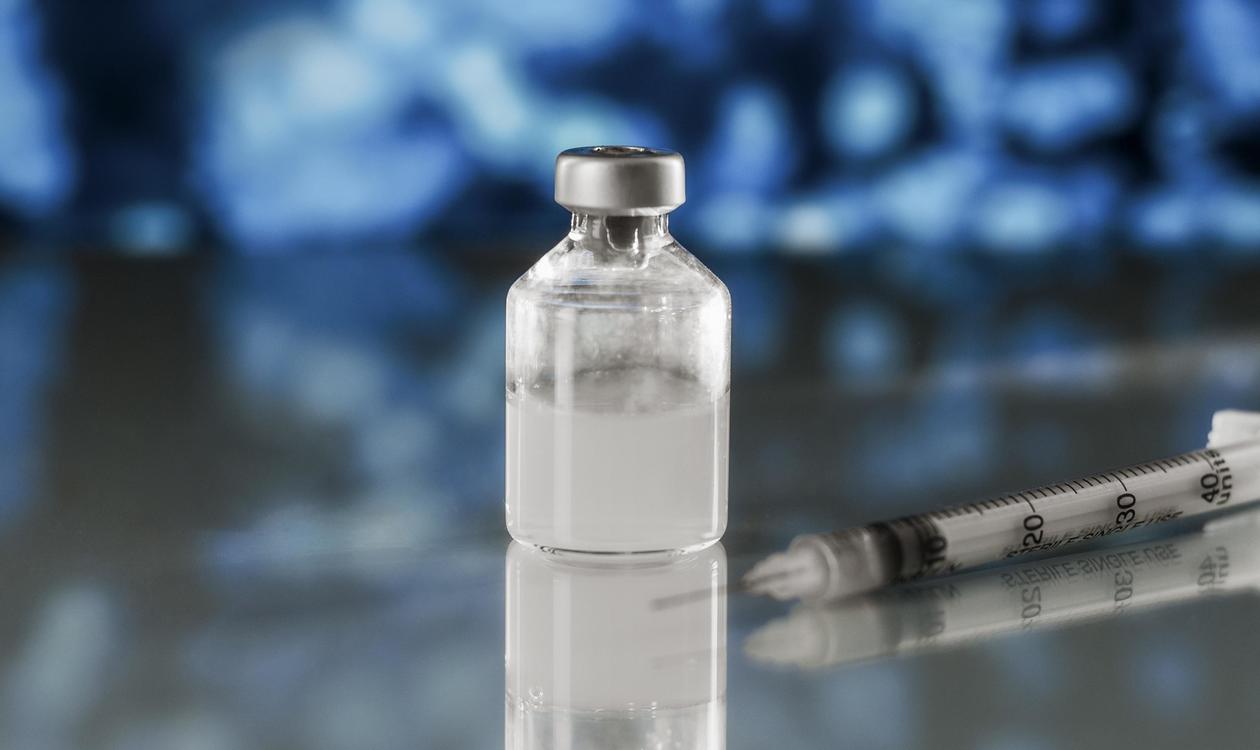 ЕMA одобри нова ваксина срещу инвазивна менингококова болест